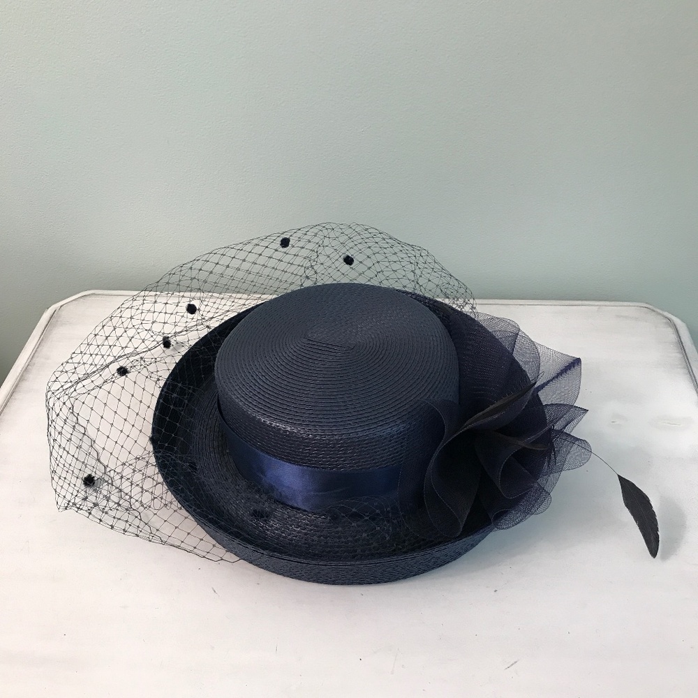 Dress navy hat with bow
